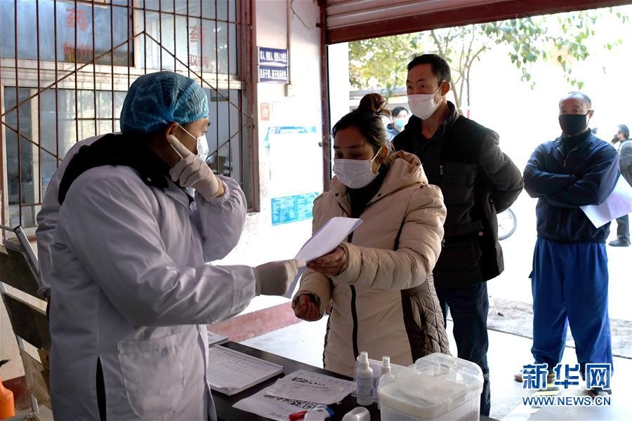 （抓好經(jīng)濟(jì)發(fā)展 應(yīng)對(duì)復(fù)雜局面·圖文互動(dòng)）（3）2500萬農(nóng)民工如何安全返崗？——農(nóng)民工大省四川復(fù)工觀察