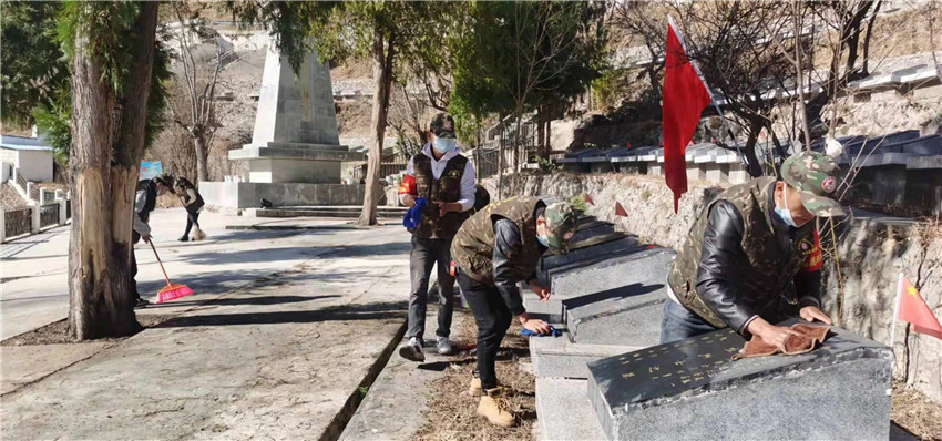 圖為開(kāi)展清.jpg 圖為開(kāi)展清.jpg