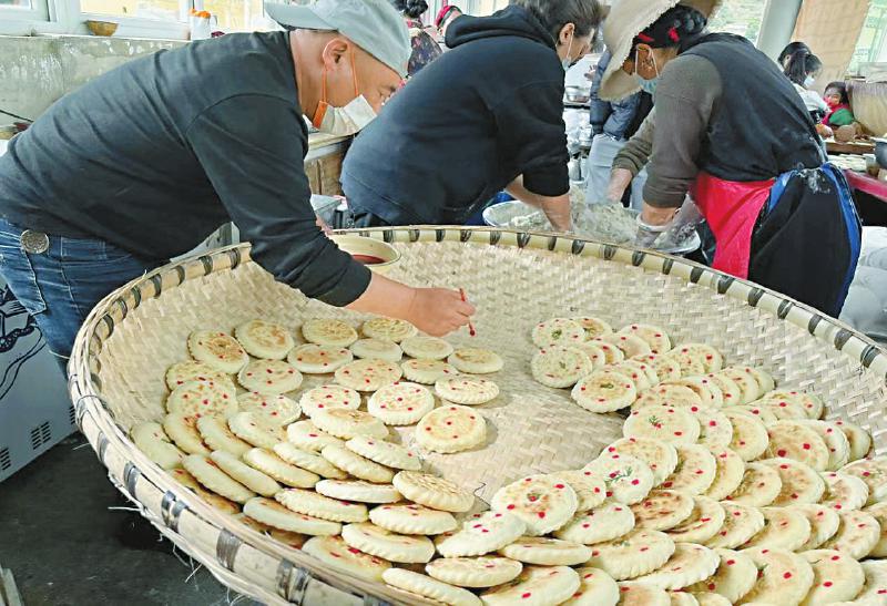 中秋節(jié)前.jpg 中秋節(jié)前.jpg